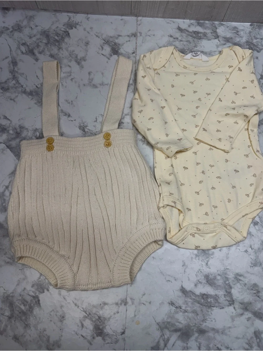 Baby 3-6 months Cream Knit Suspender Overalls Bloomers with Floral Bodysuit
